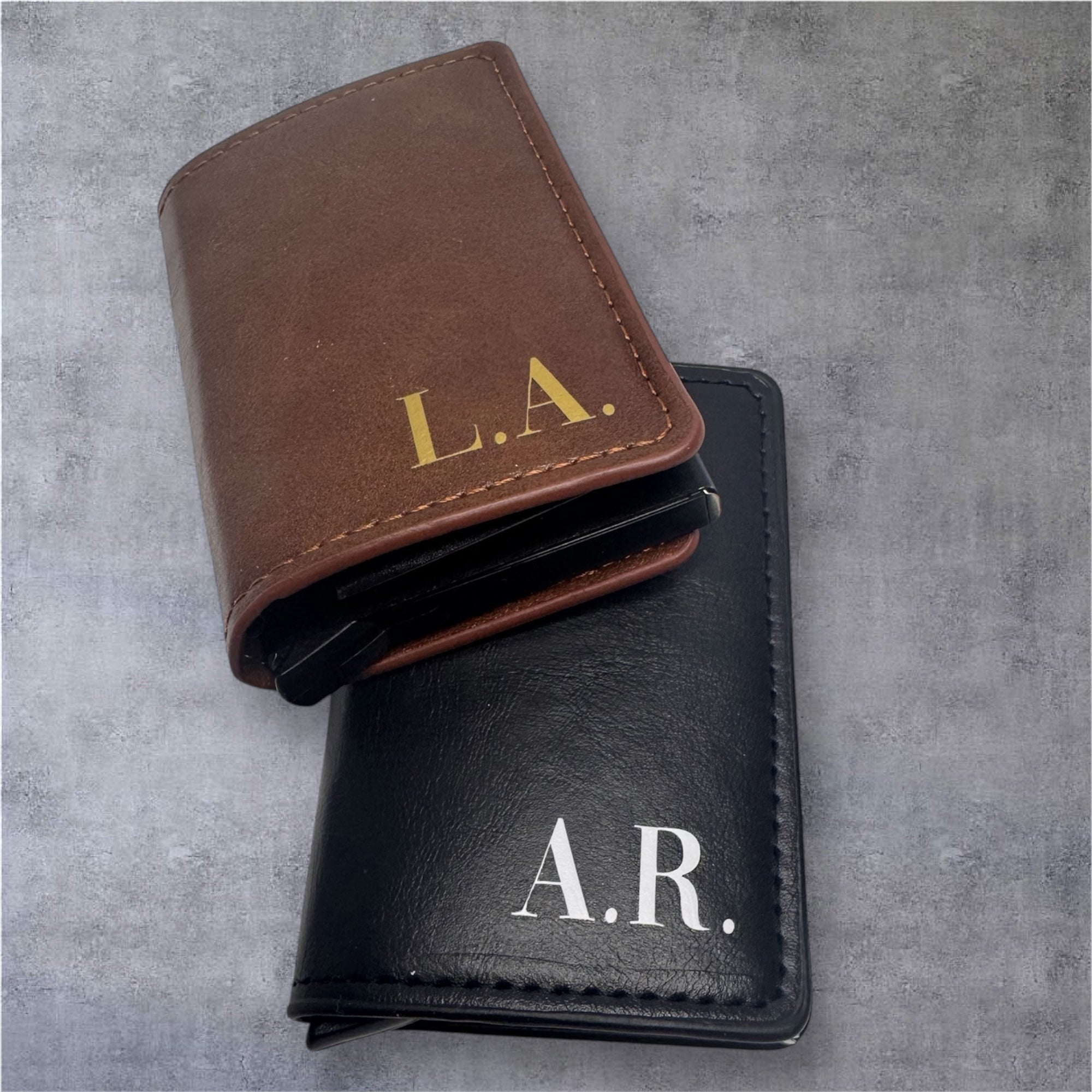 Portacarte slim automatico personalizzato